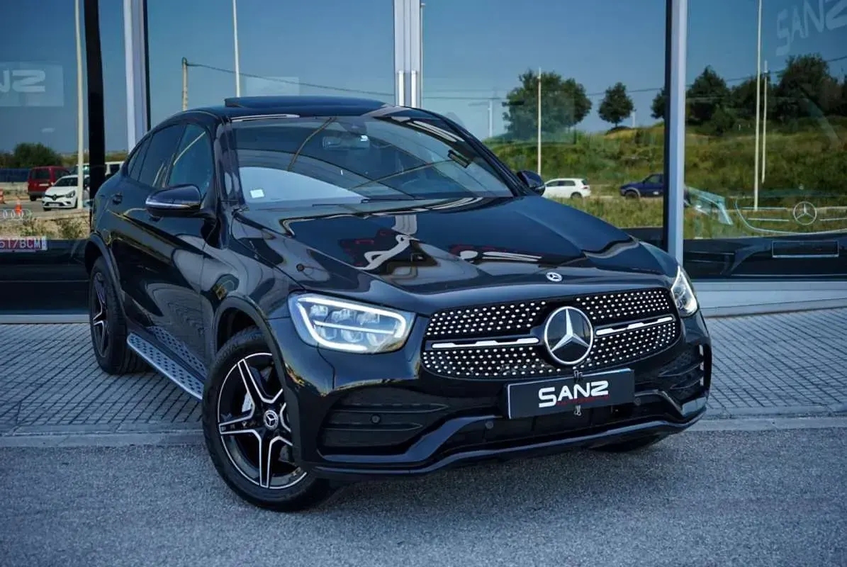 Usado Mercedes GLC300 245 CV (180 kW) 2021 Negro SUV
