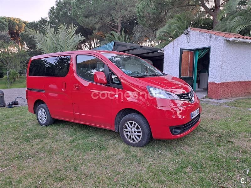 Usado Nissan NV200 Comfort 90 CV (66 kW) 2013 Rojo Monovolumen
