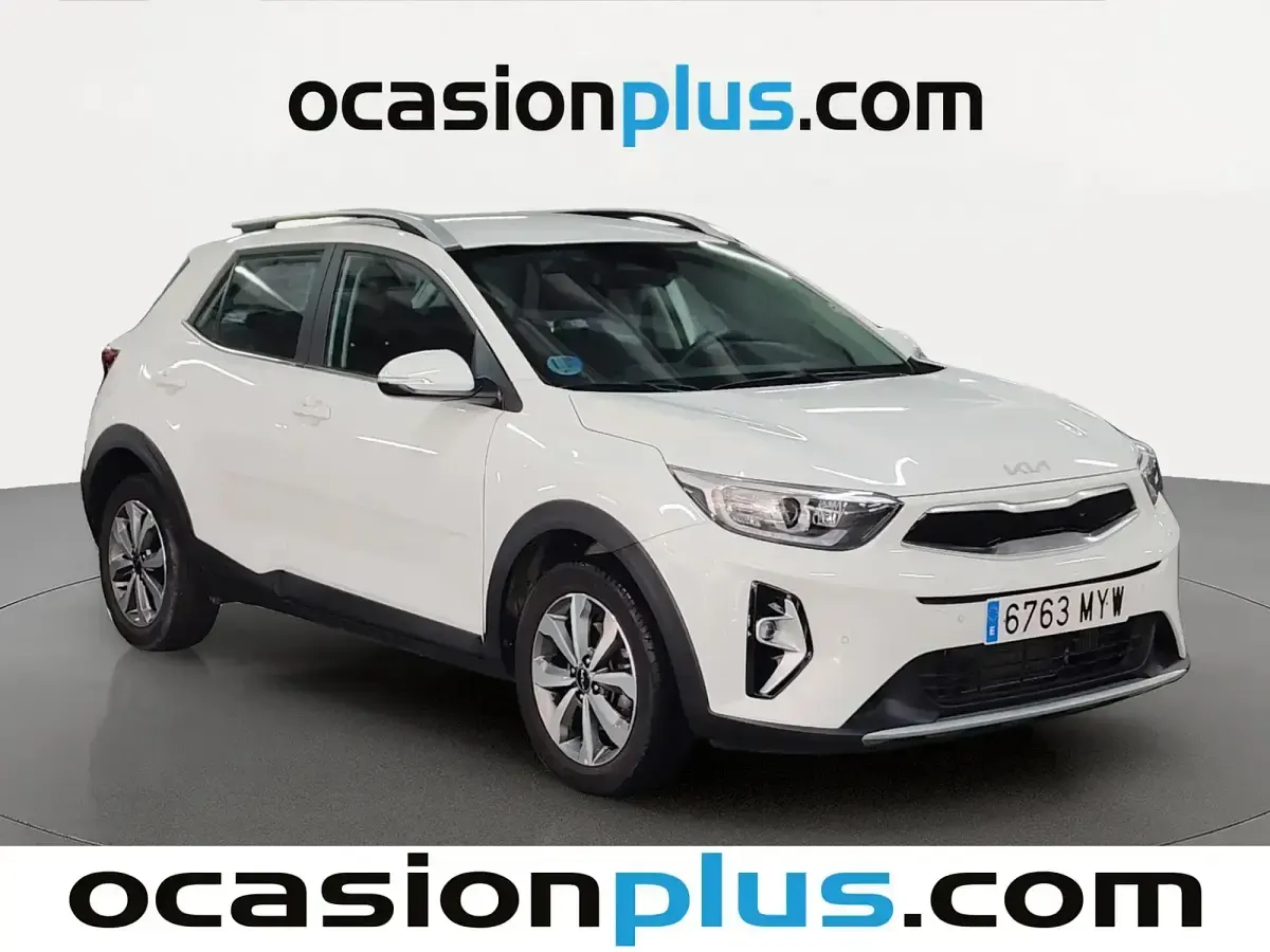 Usado Kia Stonic 100 CV (73 kW) 2025 Blanco SUV