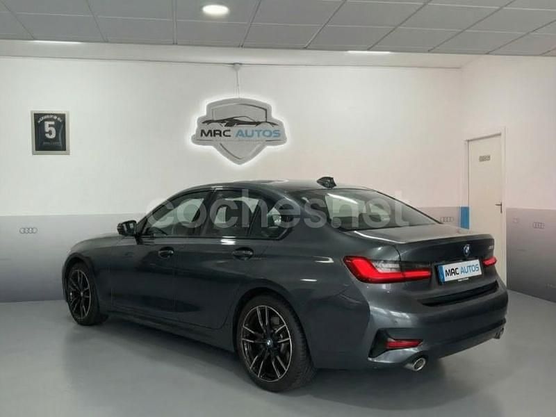 Usado BMW 318 Advantage 150 CV (110 kW) 2021 Gris / plata Berlina