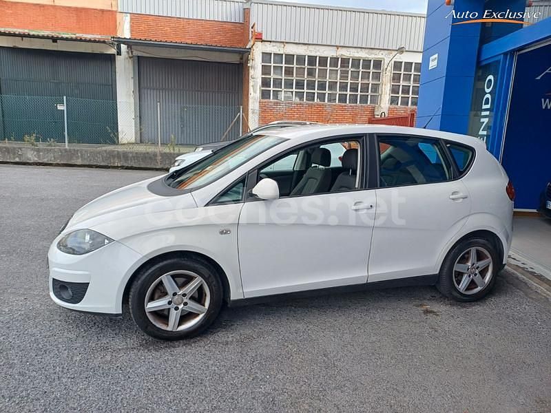 Usado Seat Altea Style 105 CV (77 kW) 2011 Blanco Monovolumen