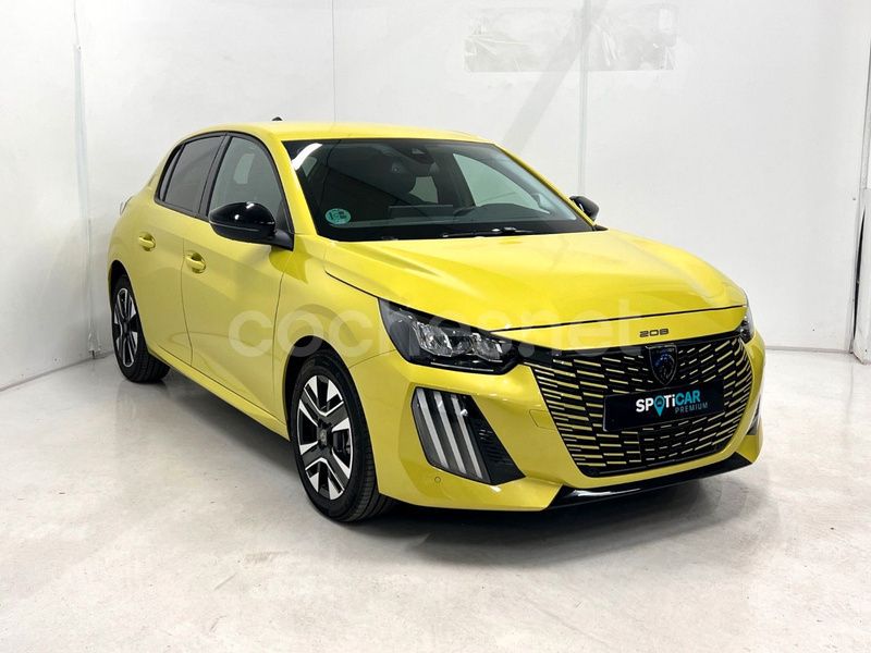 Usado Peugeot 208 Allure 100 CV (73 kW) 2024 Amarillo Utilitario