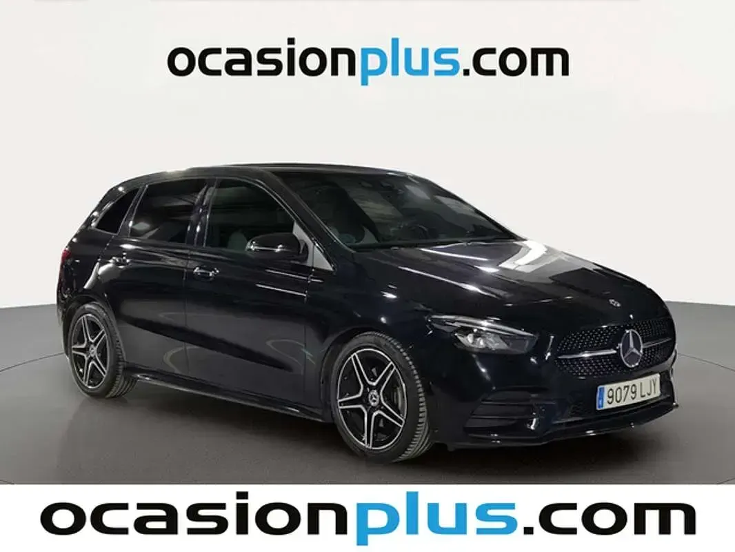 Usado Mercedes B200 150 CV (110 kW) 2020 Negro Utilitario