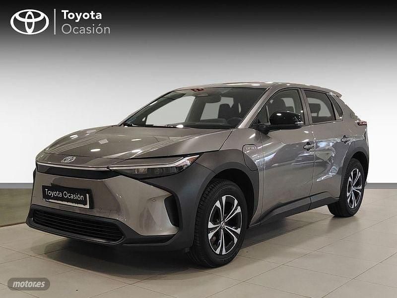 Usado Toyota bZ4X Advance 149 kW (203 CV) 2023 Gris SUV