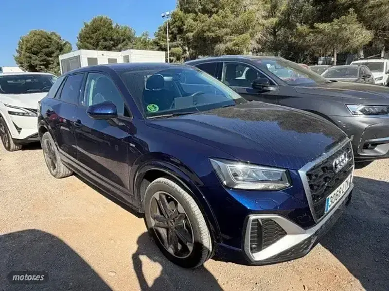 Usado Audi Q2 S-Line 116 CV (85 kW) 2021 Azul SUV