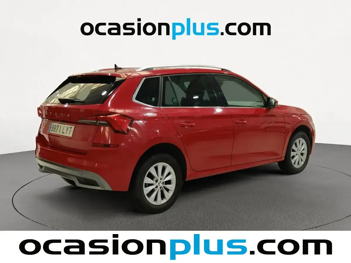 Usado Skoda Kamiq 110 CV (80 kW) 2022 Rojo SUV