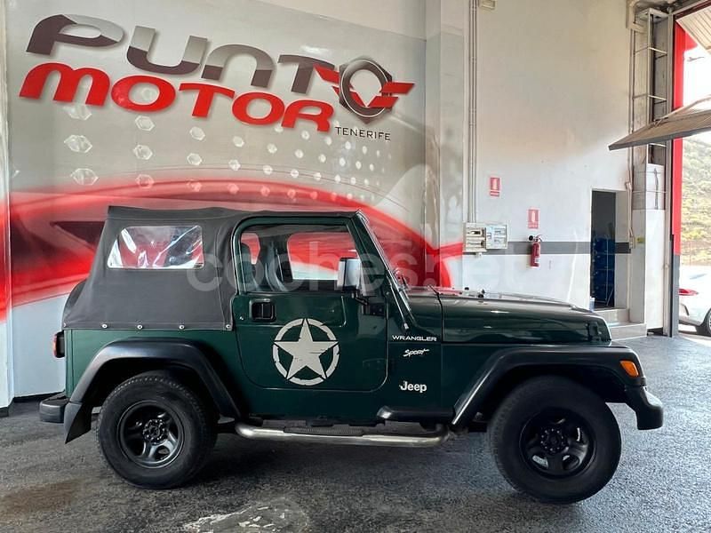 Usado Jeep Wrangler 121 CV (88 kW) 1999 Verde SUV