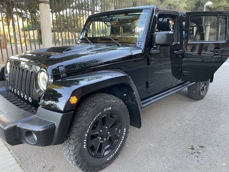 Usado Jeep Wrangler Unlimited 200 CV (147 kW) 2013 Negro SUV
