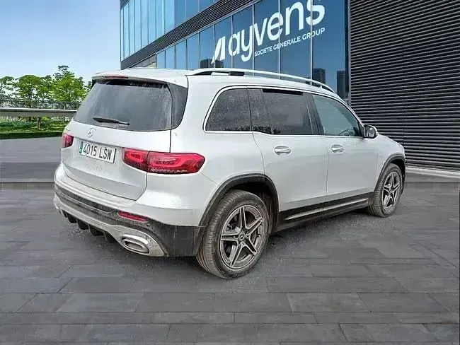 Usado Mercedes GLB200 150 CV (110 kW) 2021 Gris / plata SUV
