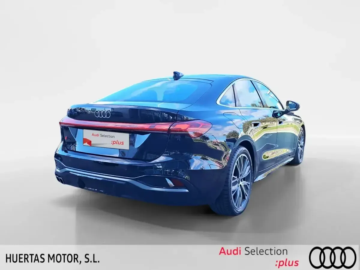 Usado Audi A5 S-Line 204 CV (150 kW) 2025 Negro Berlina