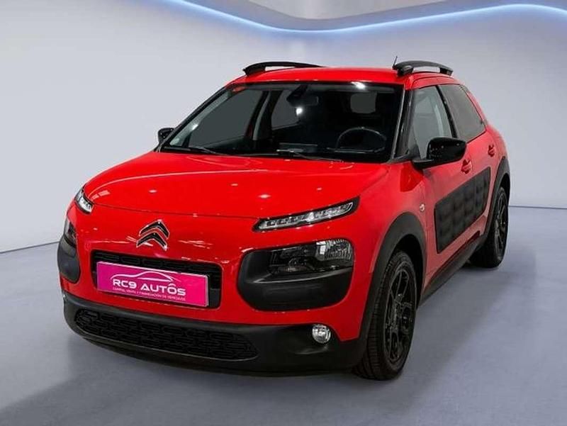 Usado Citroën C4 Feel 82 CV (60 kW) 2017 Rojo SUV