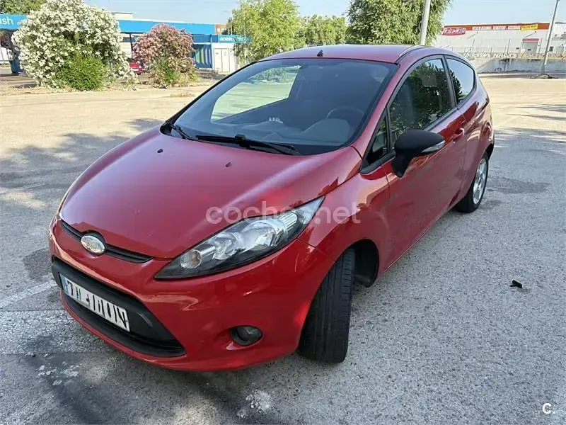 Usado Ford Fiesta Titanium 90 CV (66 kW) 2009 Rojo Berlina