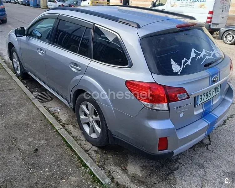 Usado Subaru Legacy 150 CV (110 kW) 2014 Gris / plata Familiar