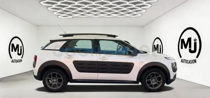 Usado Citroën C4 Feel 110 CV (80 kW) 2015 Blanco Berlina