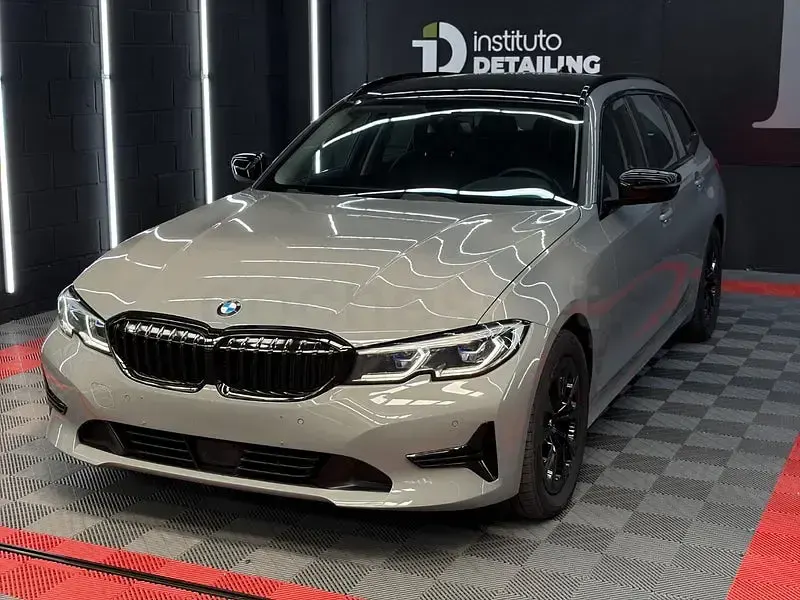 Usado BMW 320e Comfort Edition 190 CV (139 kW) 2021 Gris / plata Familiar