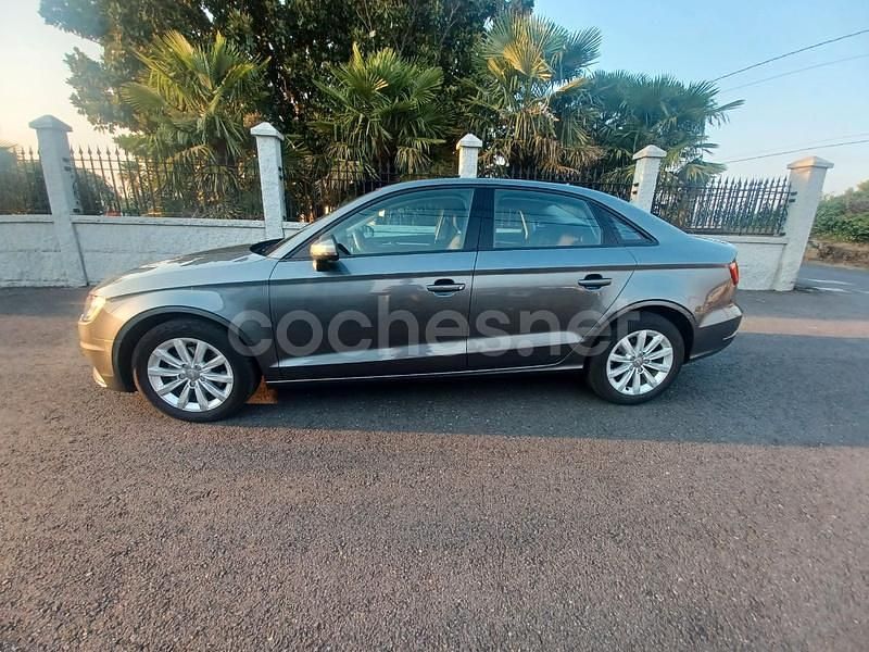 Usado Audi A3 110 CV (80 kW) 2016 Gris / plata Berlina