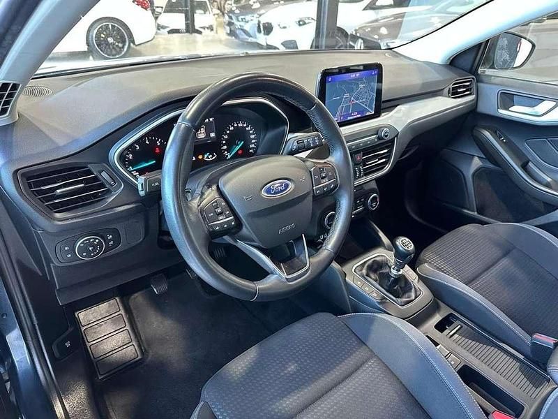 Używany Ford Focus Active 125 KM (91 kW) 2020 Niebieski Hatchback