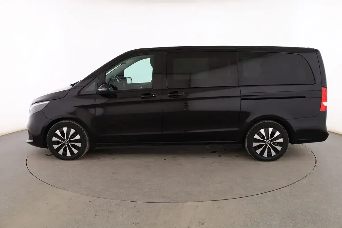 Usado Mercedes V220 163 CV (119 kW) 2021 Negro Monovolumen