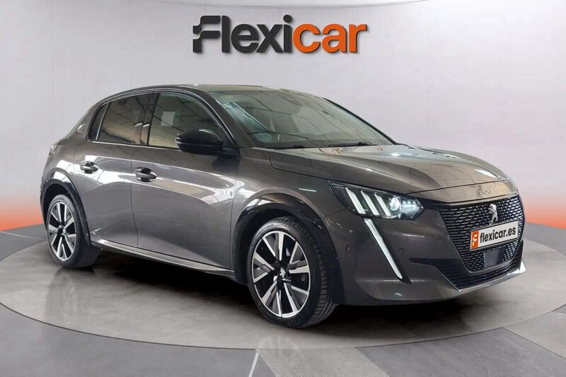 Gris Usado 2020 Peugeot 208 GT Utilitario | 13.990 € (Caro) - Imagen 1/4