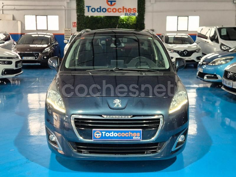 Usado Peugeot 5008 Allure 120 CV (88 kW) 2016 Azul Monovolumen