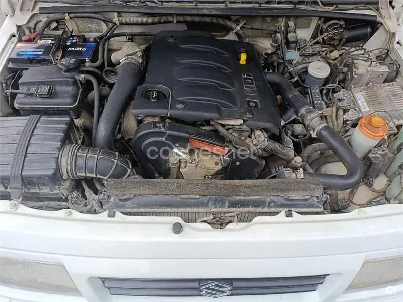 Usado Suzuki Vitara 90 CV (66 kW) 2004 Blanco SUV