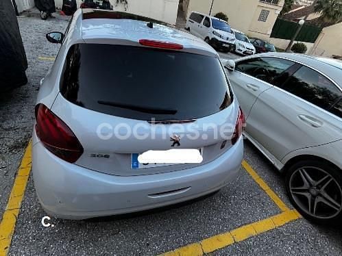 Usado Peugeot 208 Roland Garros 100 CV (73 kW) 2015 Blanco Utilitario