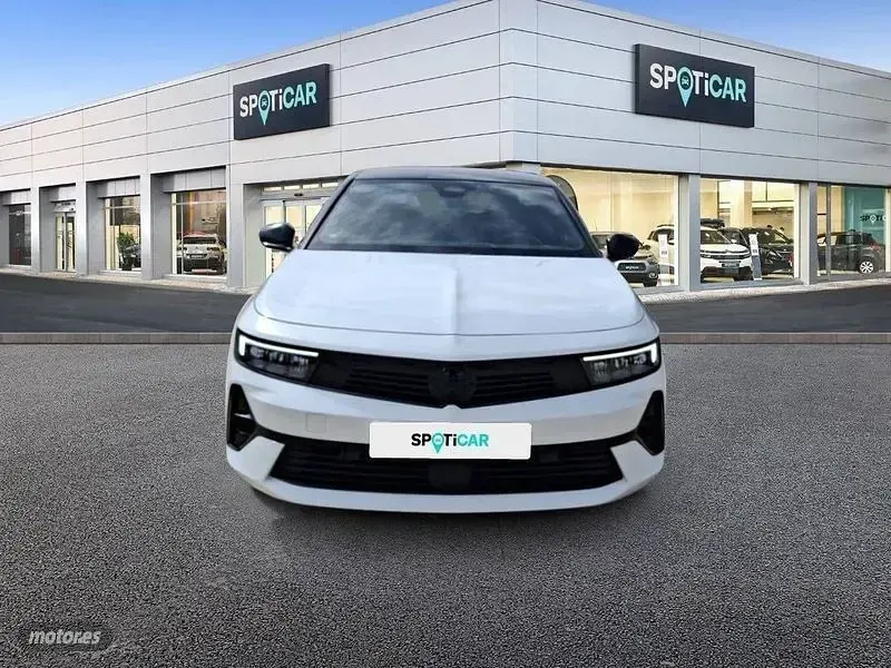 Usado Opel Astra 130 CV (95 kW) 2025 Blanco Familiar