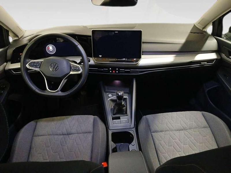 Usado VW Golf VIII 116 CV (85 kW) 2025 Negro Utilitario