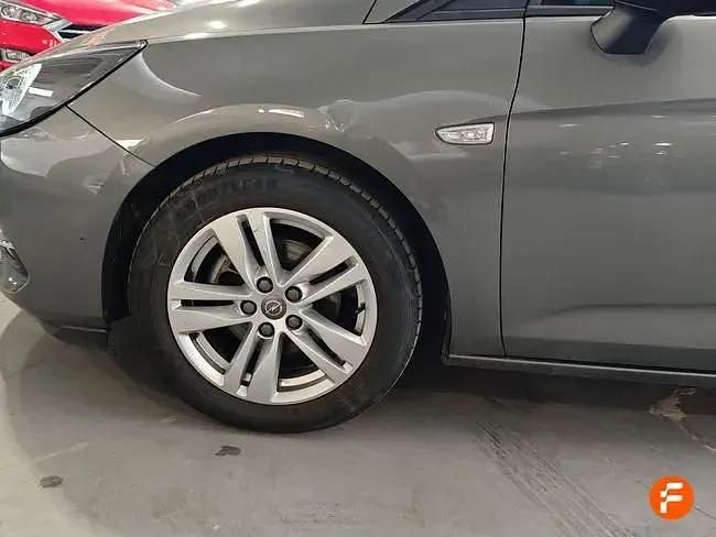 Używany Opel Astra 110 KM (80 kW) 2020 Szary