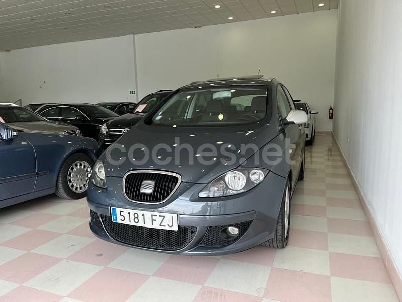 Gris / plata Usado 2008 Seat Altea XL Stylance Monovolumen | 6000 € (Precio justo) - Imagen 1/4