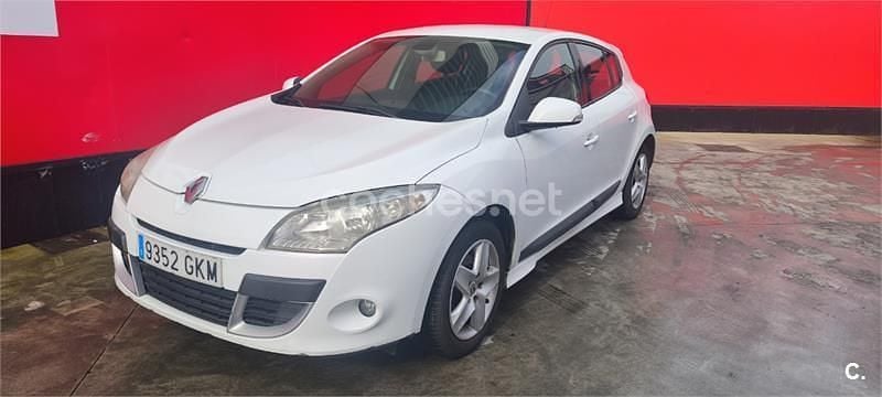 Usado Renault Mégane Dynamique 110 CV (80 kW) 2009 Blanco Berlina