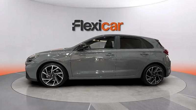 Usado Hyundai i30 N Line 160 CV (117 kW) 2022 Gris Berlina