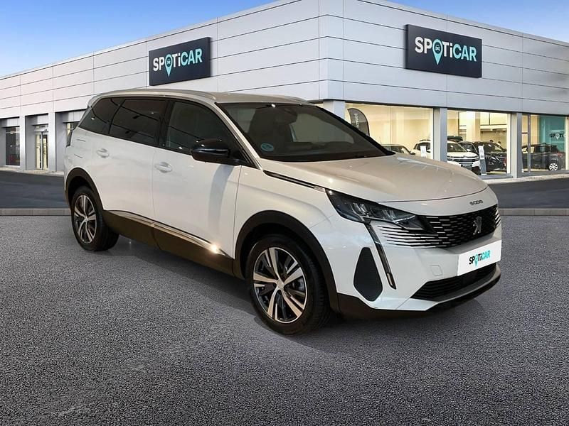 Usado Peugeot 5008 Allure 130 CV (95 kW) 2024 Blanco SUV