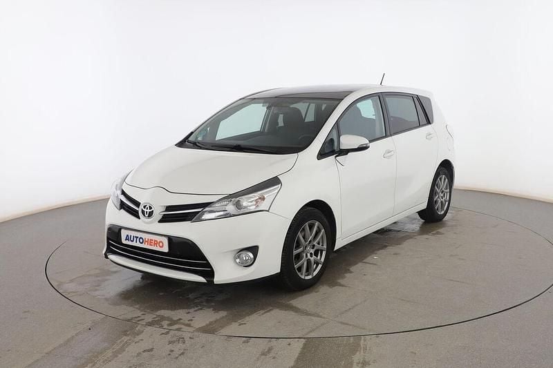 Usado Toyota Verso Active 132 CV (97 kW) 2014 Blanco Monovolumen