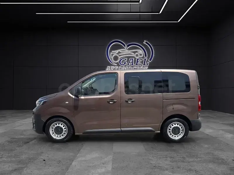 Usado Toyota Proace Verso 116 CV (85 kW) 2017 Marrón Familiar