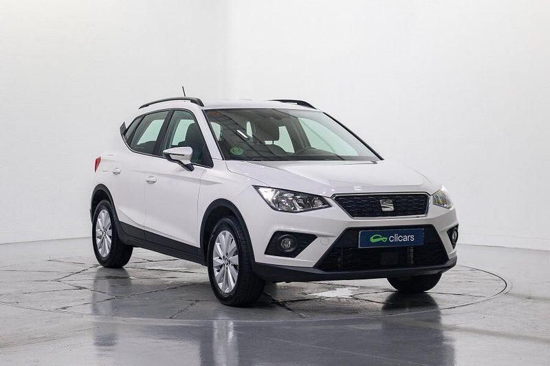 Usado Seat Arona Style 110 CV (80 kW) 2021 Blanco SUV