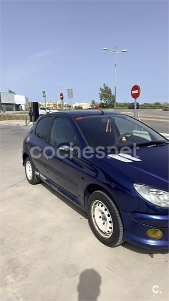 Usado Peugeot 206 75 CV (55 kW) 2003 Azul Berlina