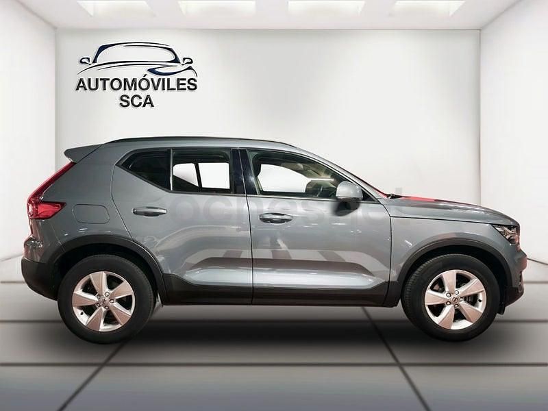 Usado Volvo XC40 Momentum 129 CV (94 kW) 2021 Azul SUV
