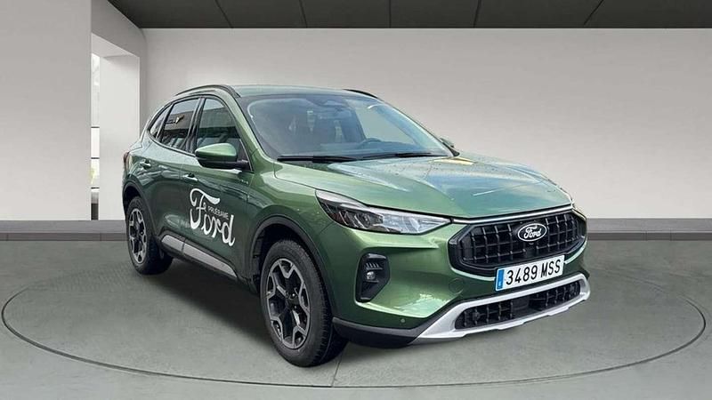 Usado Ford Kuga Active 246 CV (180 kW) 2024 Verde SUV