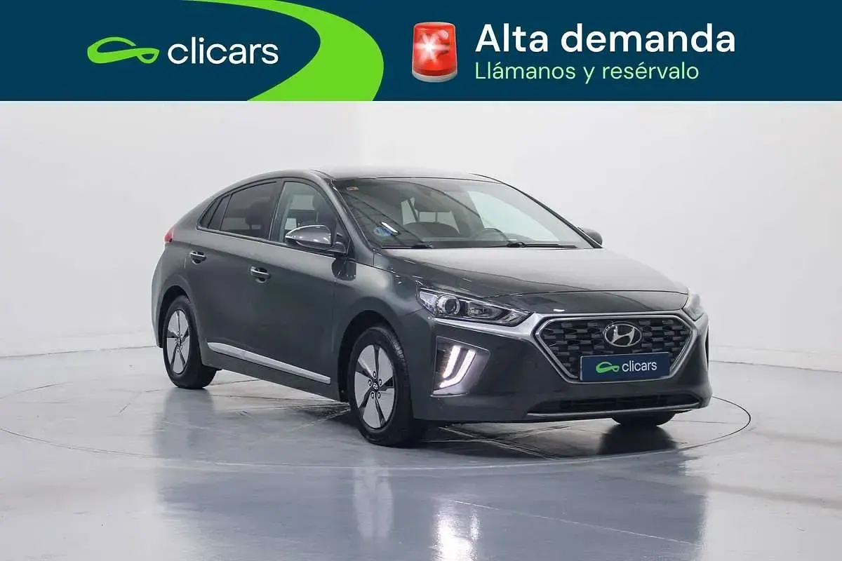 Usado Hyundai Ioniq 105 CV (77 kW) 2021 Gris Utilitario