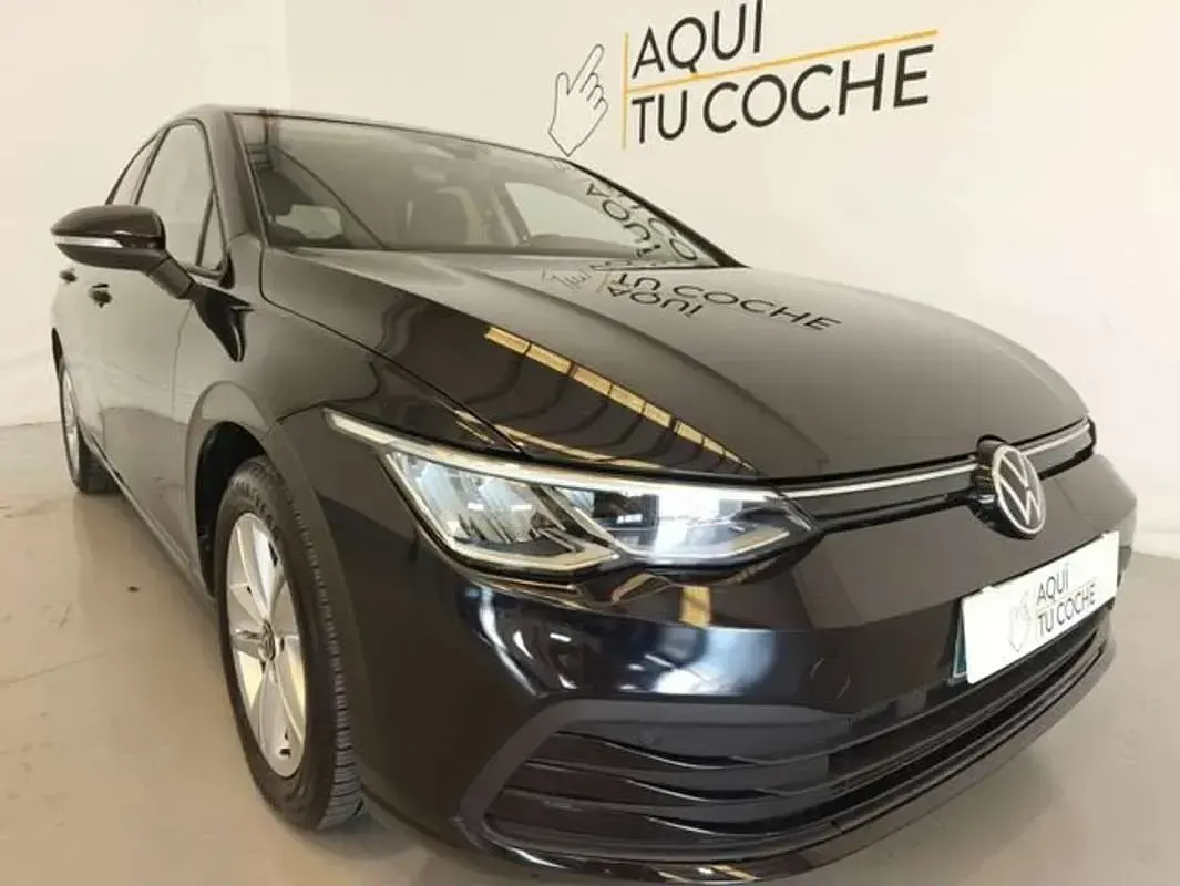 Usado VW Golf VIII Life 116 CV (85 kW) 2021 Negro Utilitario