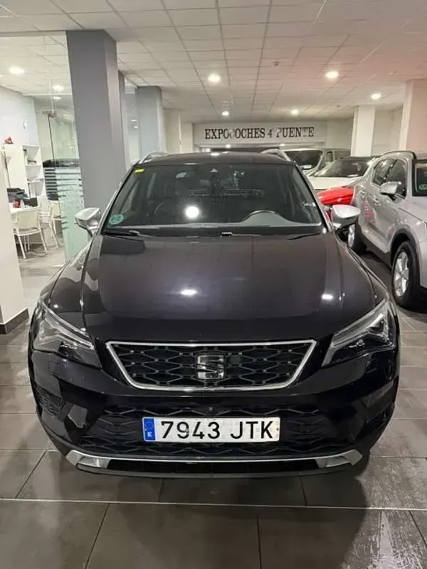 Usado Seat Ateca 4Drive 190 CV (139 kW) 2016 Negro SUV
