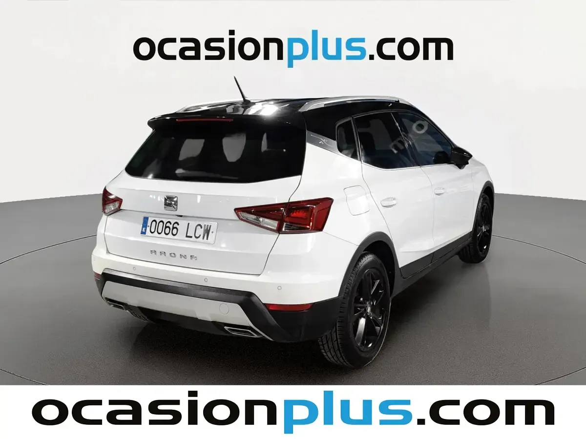 Usado Seat Arona Ecomotive 116 CV (85 kW) 2019 Blanco SUV