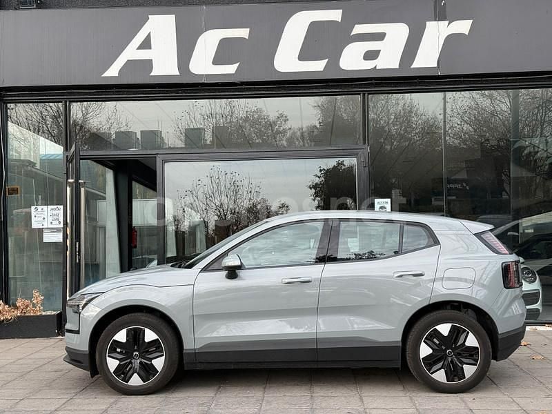 Eléctrico Usado 2025 Volvo EX30 Core SUV | 31.900 € (Buen precio) - Imagen 1/4