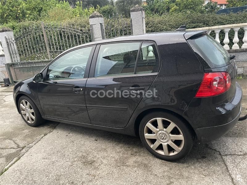 Negro Usado 2007 VW Golf V GT Berlina | 7000 € (Precio justo) - Imagen 1/4