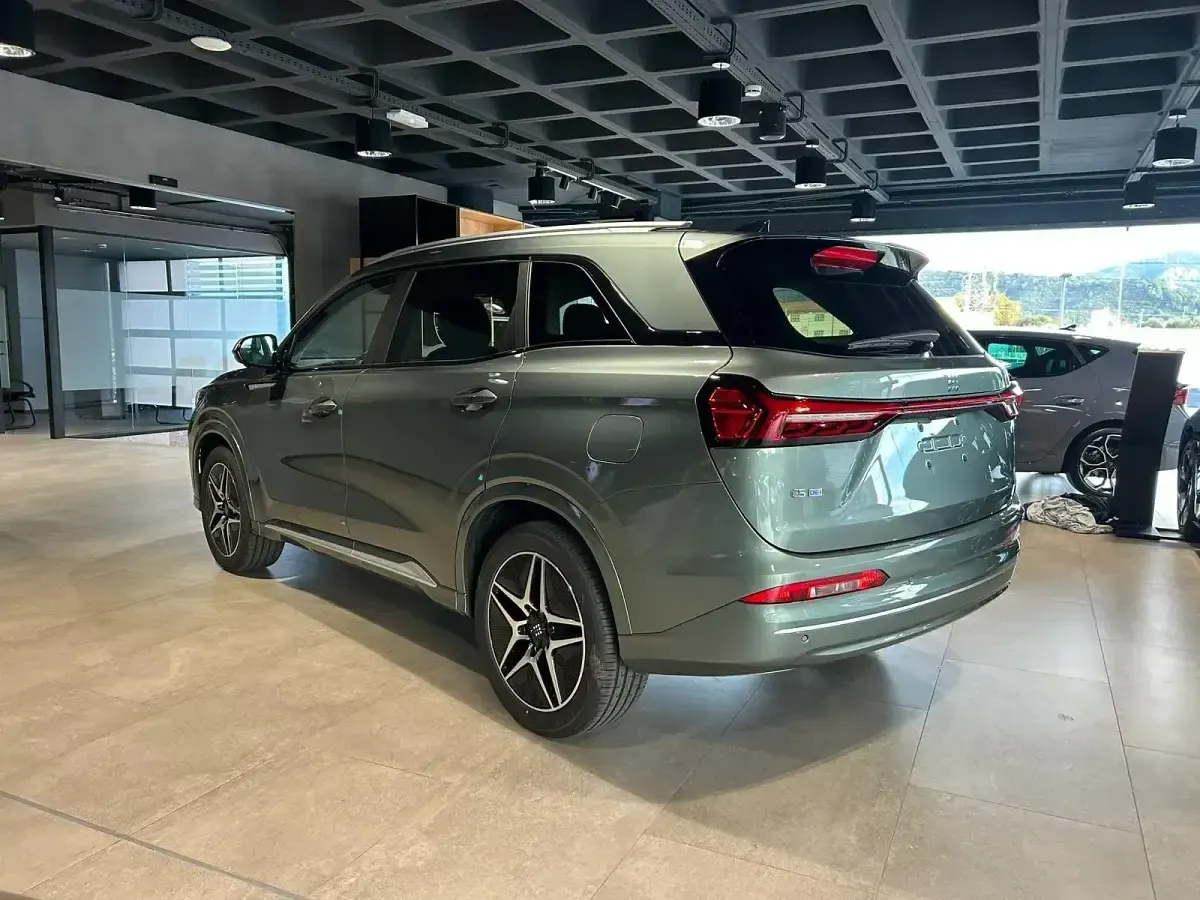 Nuevo DFSK E5 217 CV (159 kW) 2025 Verde SUV