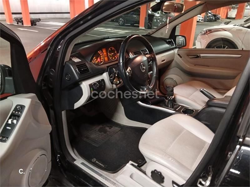 Negro Usado 2010 Mercedes A180 Avantgarde Monovolumen | 4000 € (Buen precio) - Imagen 1/4