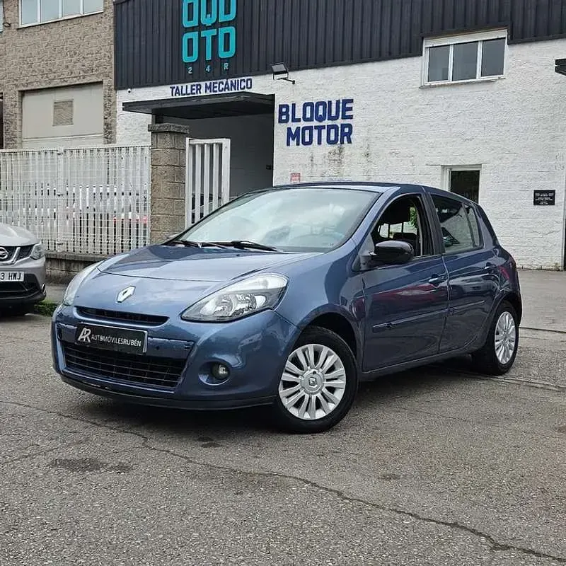 Usado Renault Clio 75 CV (55 kW) 2010 Azul Utilitario