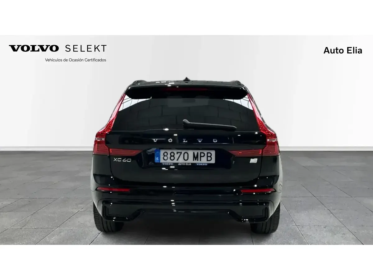 Usado Volvo XC60 Plus 350 CV (257 kW) 2024 Negro SUV