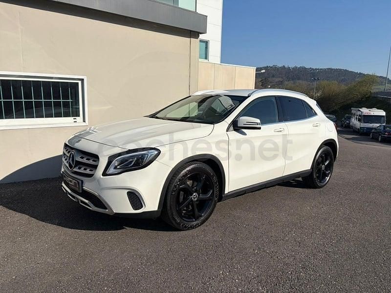 Usado Mercedes GLA200 136 CV (100 kW) 2017 Blanco SUV